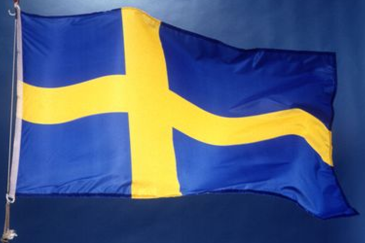 Nem tudta megát feladni egy körözött, mert zárva volt a rendőrség