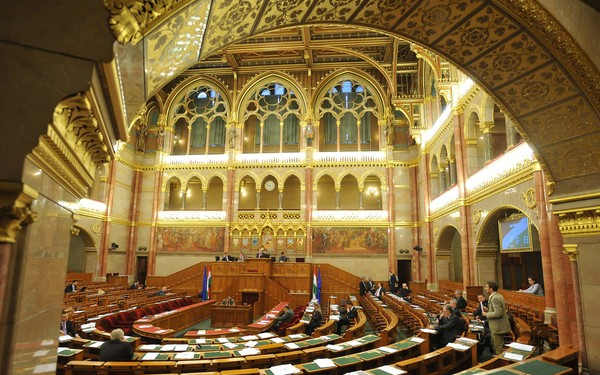 OGY - Emelkedhet a Kossuth- és Széchenyi-díjak összege