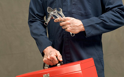 Az átlagférfi fél éven át halogatja az otthoni javítgatást