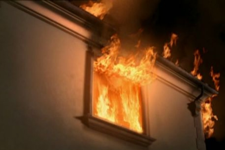 Lángok csaptak fel az üres családi házban Jánoshalmán