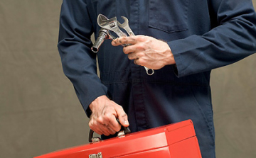 Az átlagférfi fél éven át halogatja az otthoni javítgatást