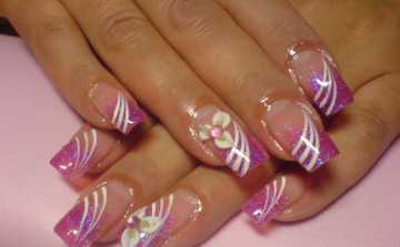 Rákot okozhat a zselés műköröm UV-fényes kezelése