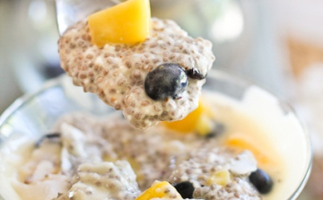 Vaníliás chia puding gyümölcsökkel