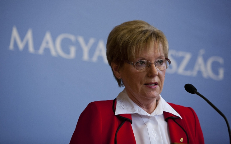 Hoffmann szerint eddig pazarló volt a közoktatás