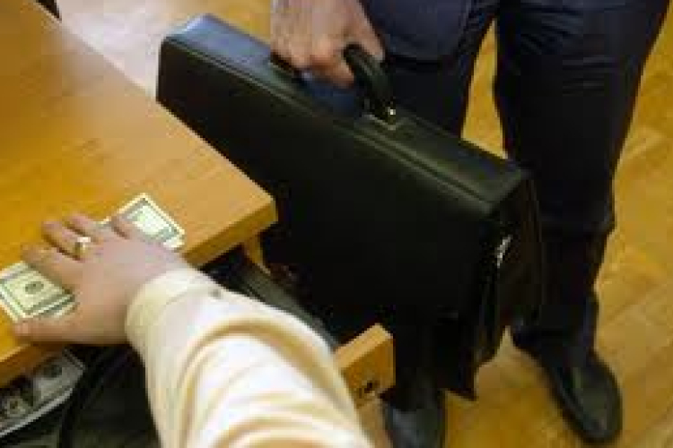 További antikorrupciós vállalásokat tervez a kormány