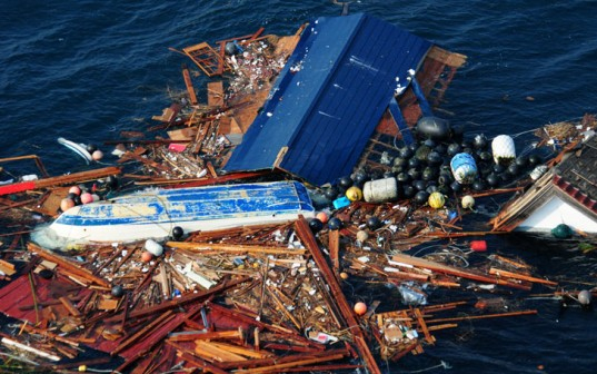 Újabb 220 ezer tonna japán cunamihulladék érkezik a tengeren Észak-Amerika partjaihoz