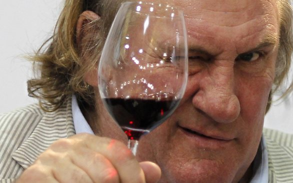 Négyezer euróra büntették Depardieu-t ittas vezetésért