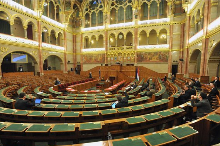 Döntött a Parlament: 20 százalékkal növelhetők az osztálylétszámok