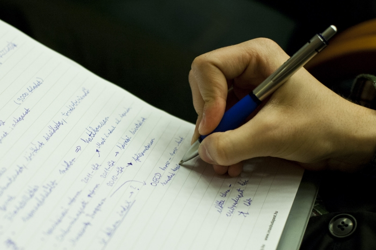 Büntetést kapnak a késő cégek - a cégbíróságnak nincs mérlegelési jogköre