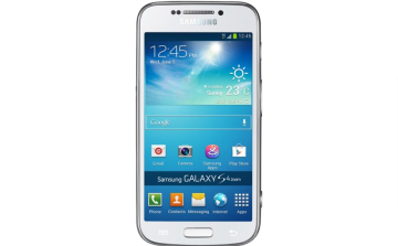 Hatalmas lett: Bemutatkozott a Galaxy S4 Zoom
