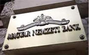 Módosításokról döntött Matolcsy - Varga szerint el lehet gondolkodni a különadók eltörléséről