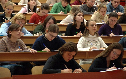 20 éven belül kell ledolgozni a hallgatóknak az állami éveket