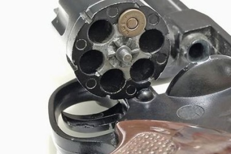 Emberöléssel vádolják egy orosz rulett 'győztesét'