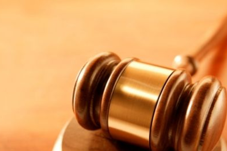 Jogerősen öt évre ítélték a hódmezővásárhelyi rendőrségen rabolni próbáló fiatalt