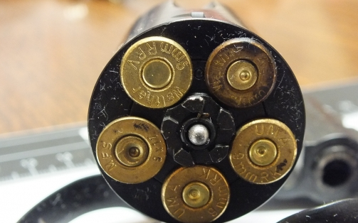 Gázfegyverrel sebesítette meg vitapartnerét egy férfi Cegléden