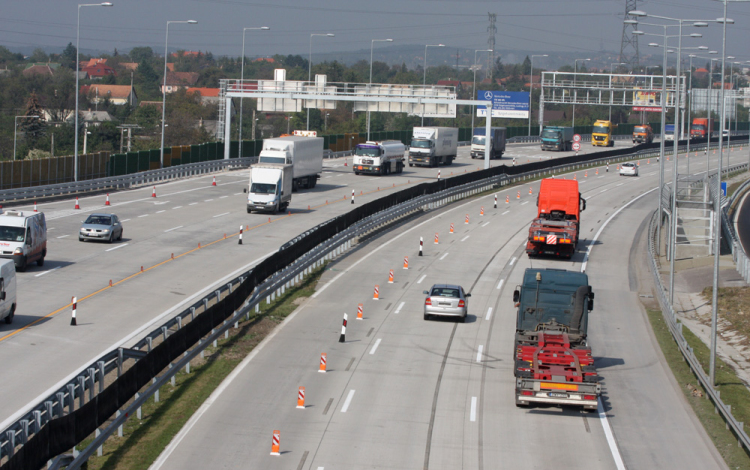 Egyszerűsödik az autósok élete
