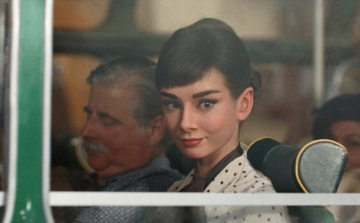 Audrey Hepburn Galaxy csokit reklámoz!