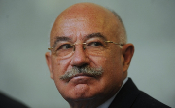 Martonyi: Erdély Magyarországhoz való visszacsatolása teljes képtelenség