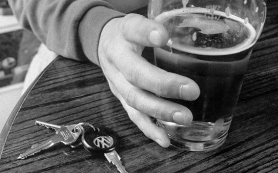 Az ír hatóságok nem engedélyezik, hogy a magányos öregek ittasan is vezethessenek