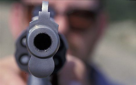 Fegyveresek támadtak rá egy ukrán ellenzéki politikus üzemére, sebesültek