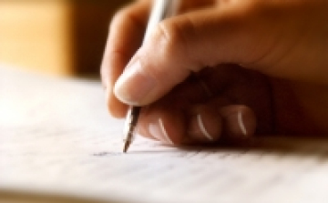 Mitől hamis egy aláírás? – beszélgetés az írásazonosítás rejtelmeiről