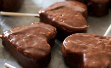 Ropogós csokis szívecskék