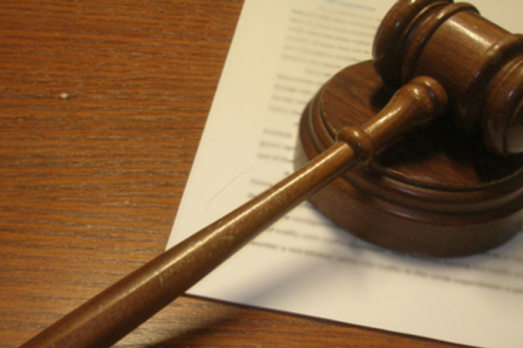 Csaknem kétszáz embertől mintegy hatmillió forintot csalt ki egy vállalkozó valótlan tartalmú hirdetéssel