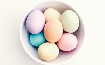 Tojásba rejtett üzenet