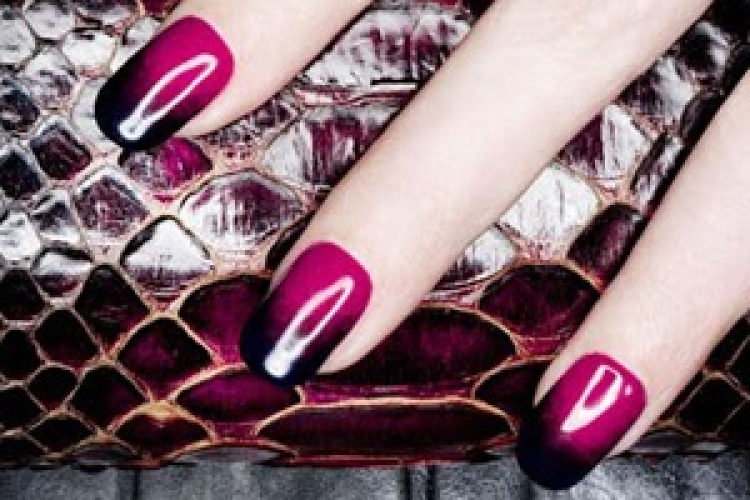 Hipertrendi tavaszi körmök percek alatt!