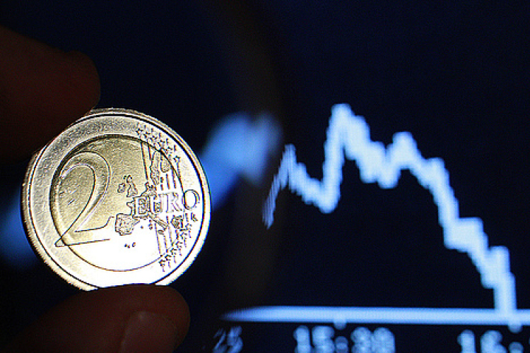 Konvergenciaprogram - Ellentétes elemzői vélemények